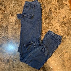 Glamorous Mom Jeans W/ Bow Details